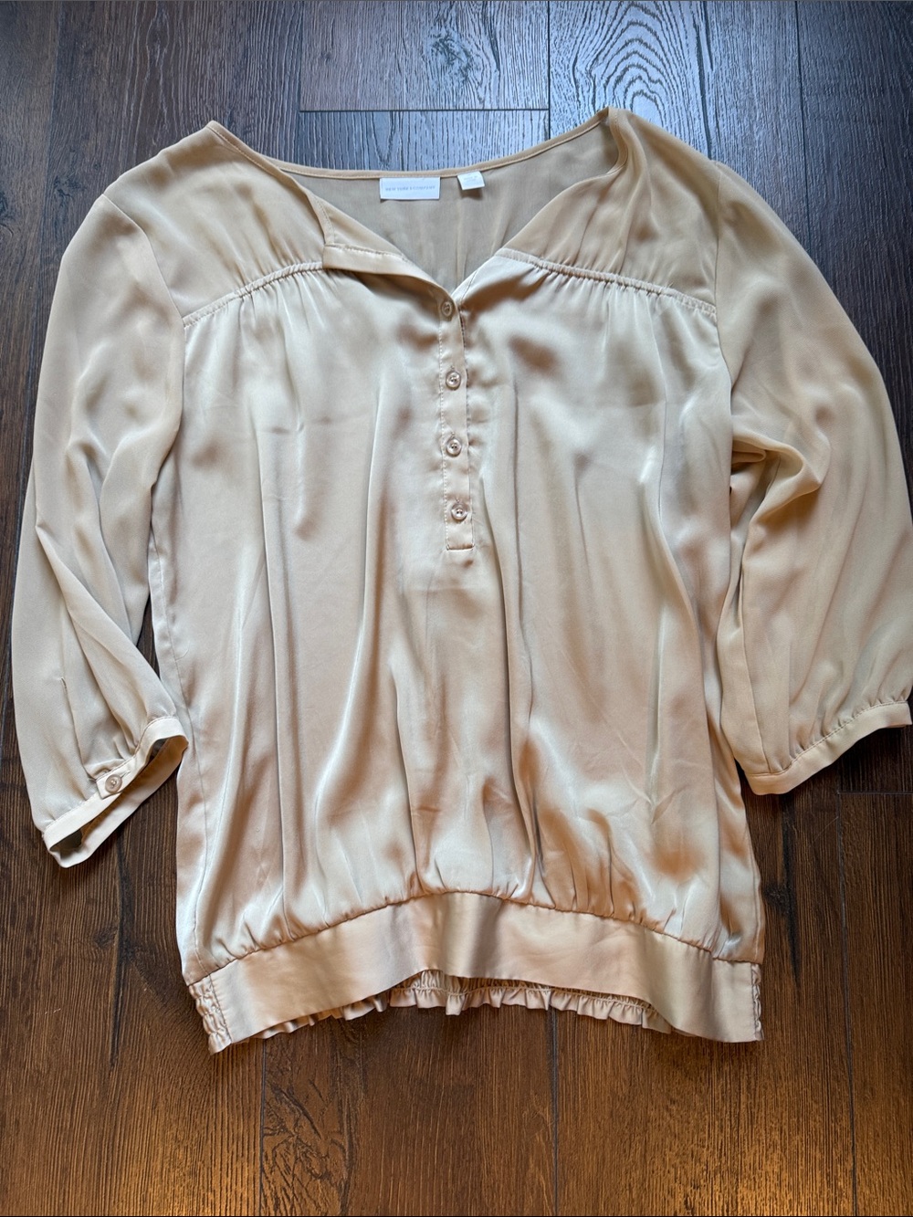 New York & Company Light Beige Button-Front Blouse